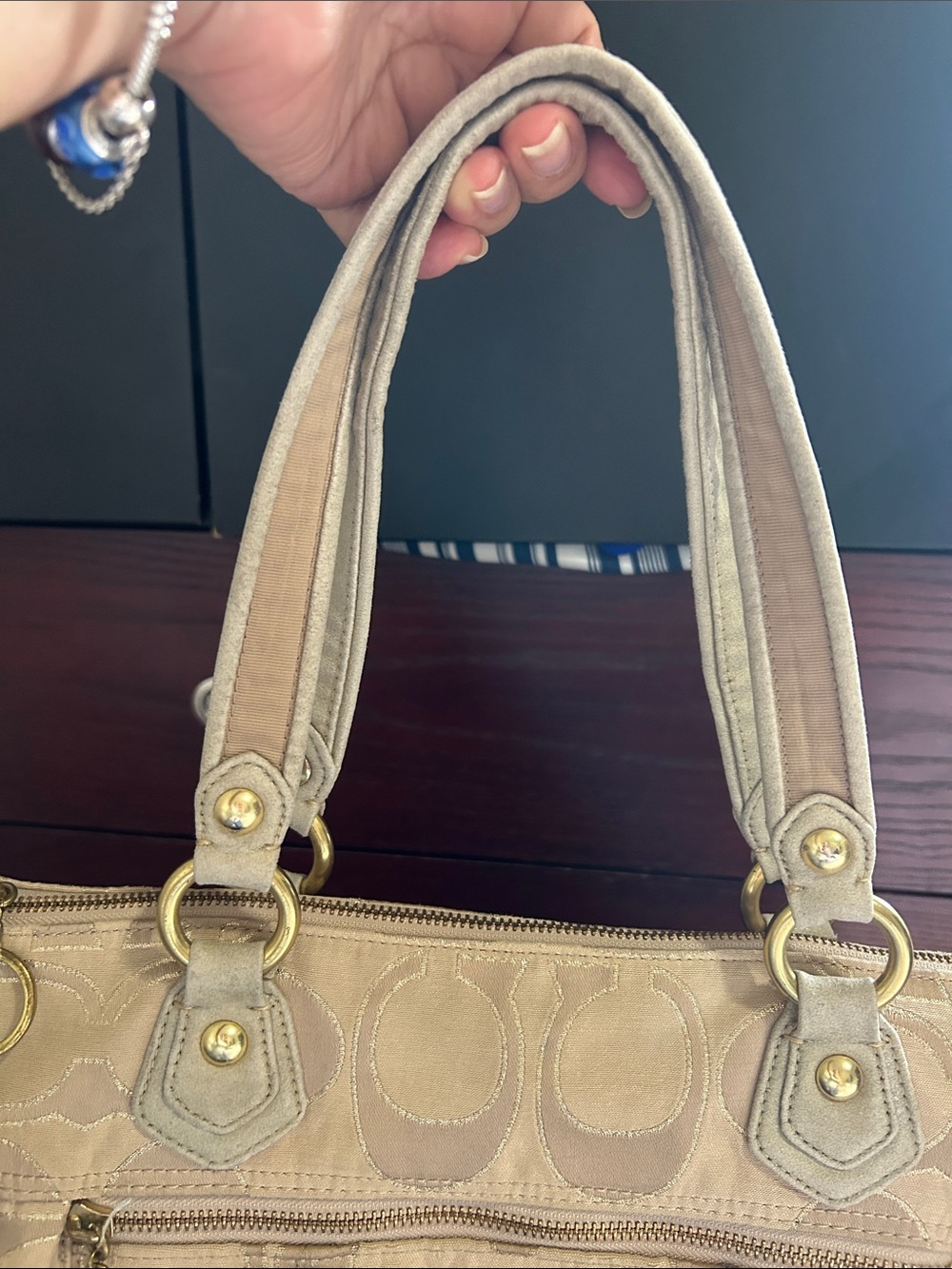 Coach poppy bag Tan Signature Canvas Shoulder Tote with Gold Hardware - Picture 10 of 15